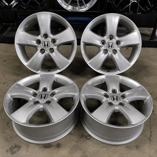 4 mags  225 /65/R17  Honda CRV 2008